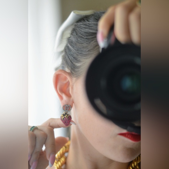 Gucci strawberry crystal earrings - Picture 4 of 9